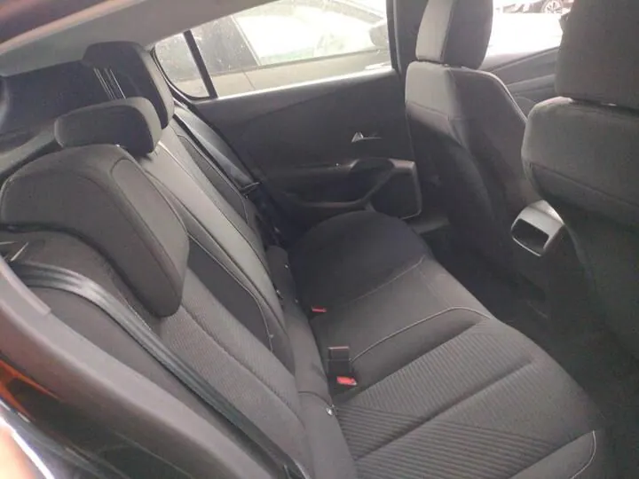 Peugeot 308 Active Pack 130ch 7