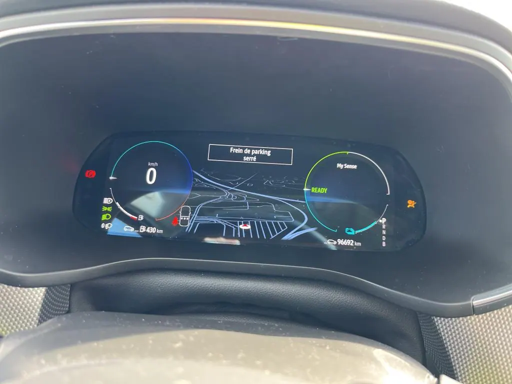 Renault Arkana E-TECH HYBRIDE 145 - 22 TECHNO 10