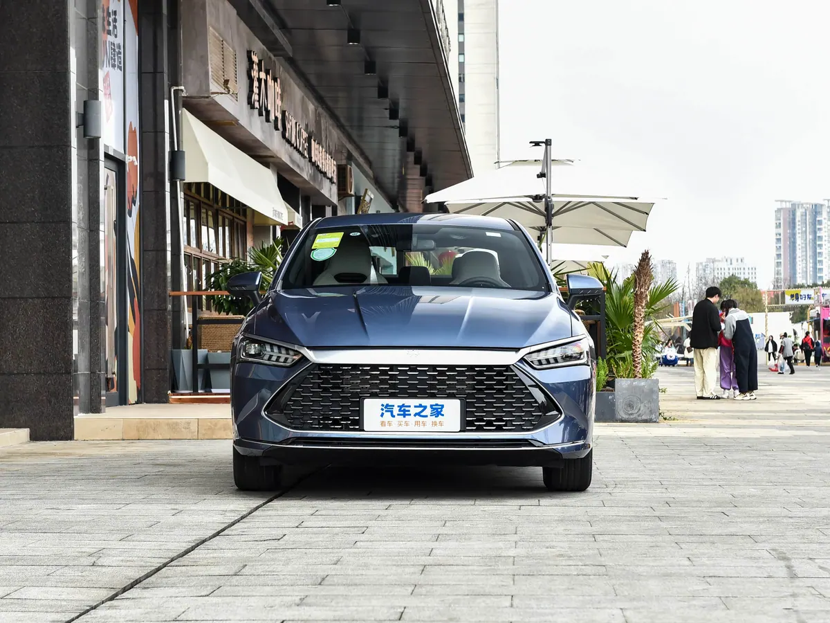 BYD Qin Plus DM-i - photo illustrative 2