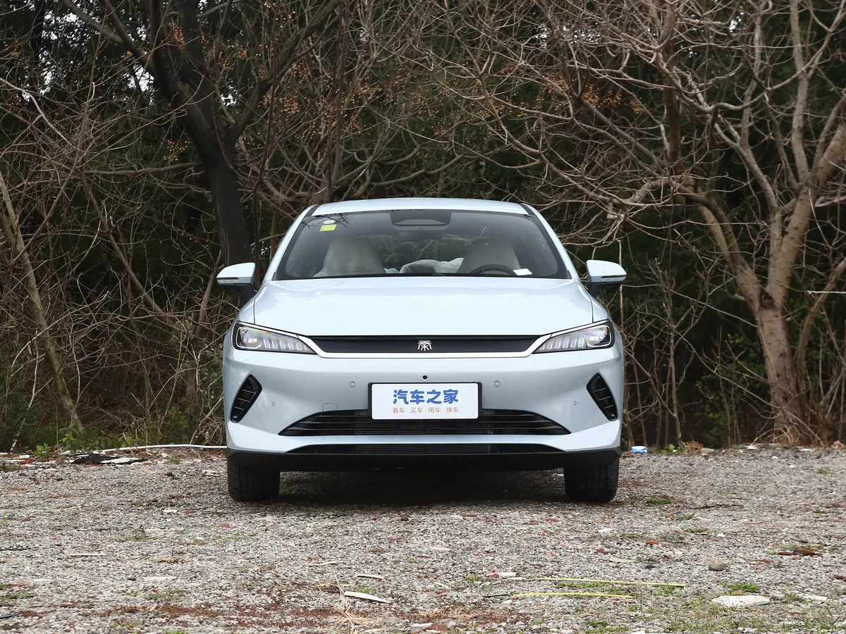 BYD Qin Plus EV - photo illustrative 2