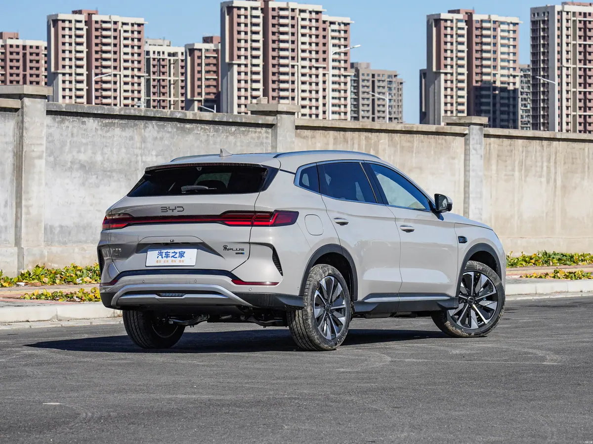 BYD Song Plus EV - photo illustrative 4