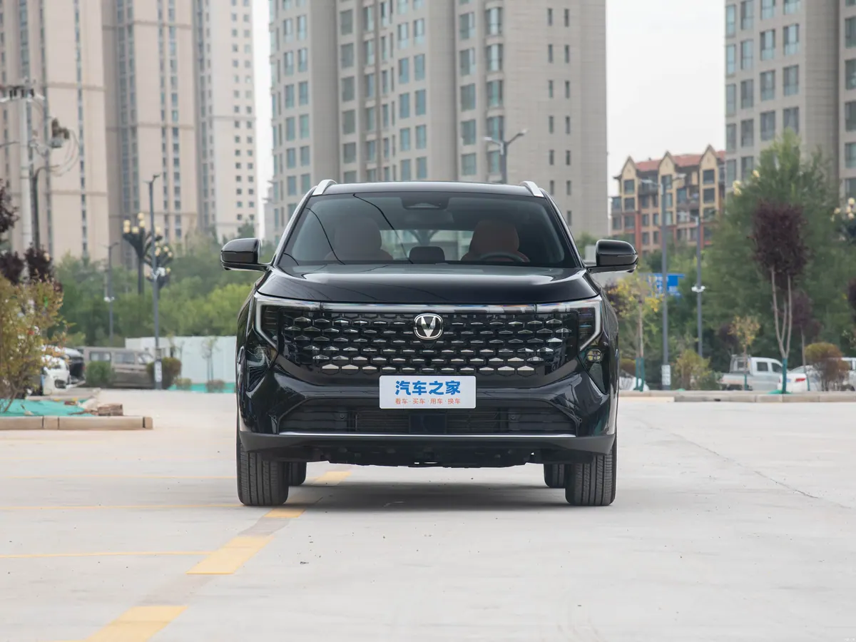 Changan CS55 Plus - photo illustrative 2