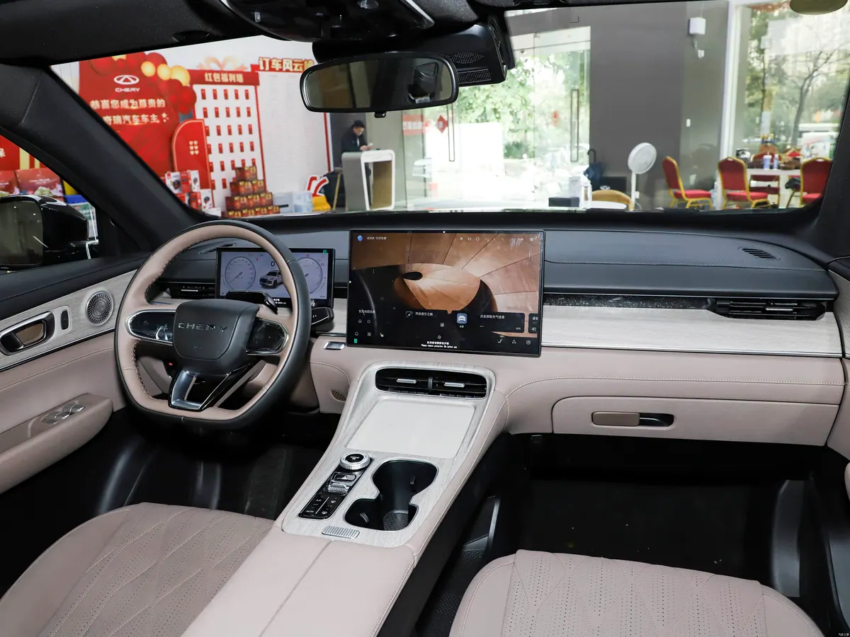 Chery Tiggo 8 PLUS 2025 - photo illustrative 5