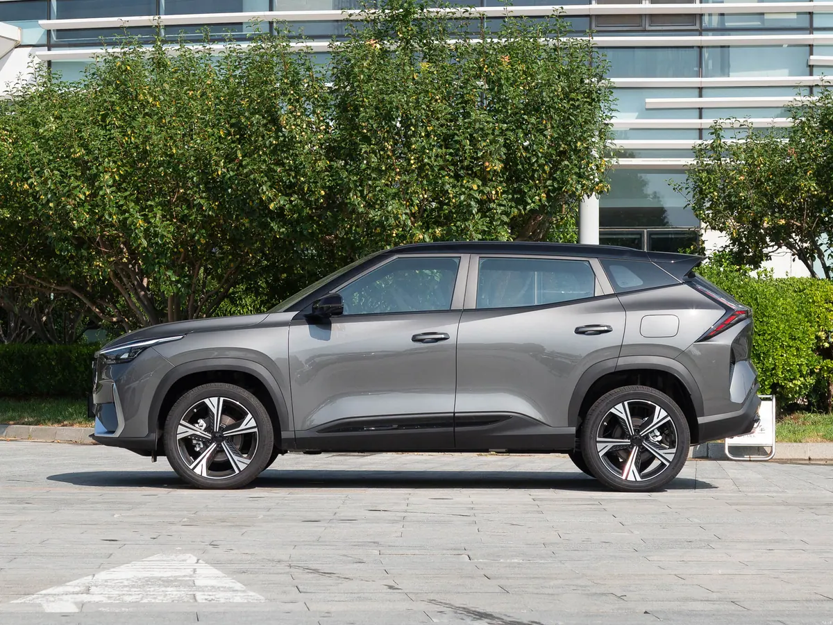 Geely Boyue 2026 - photo illustrative 3