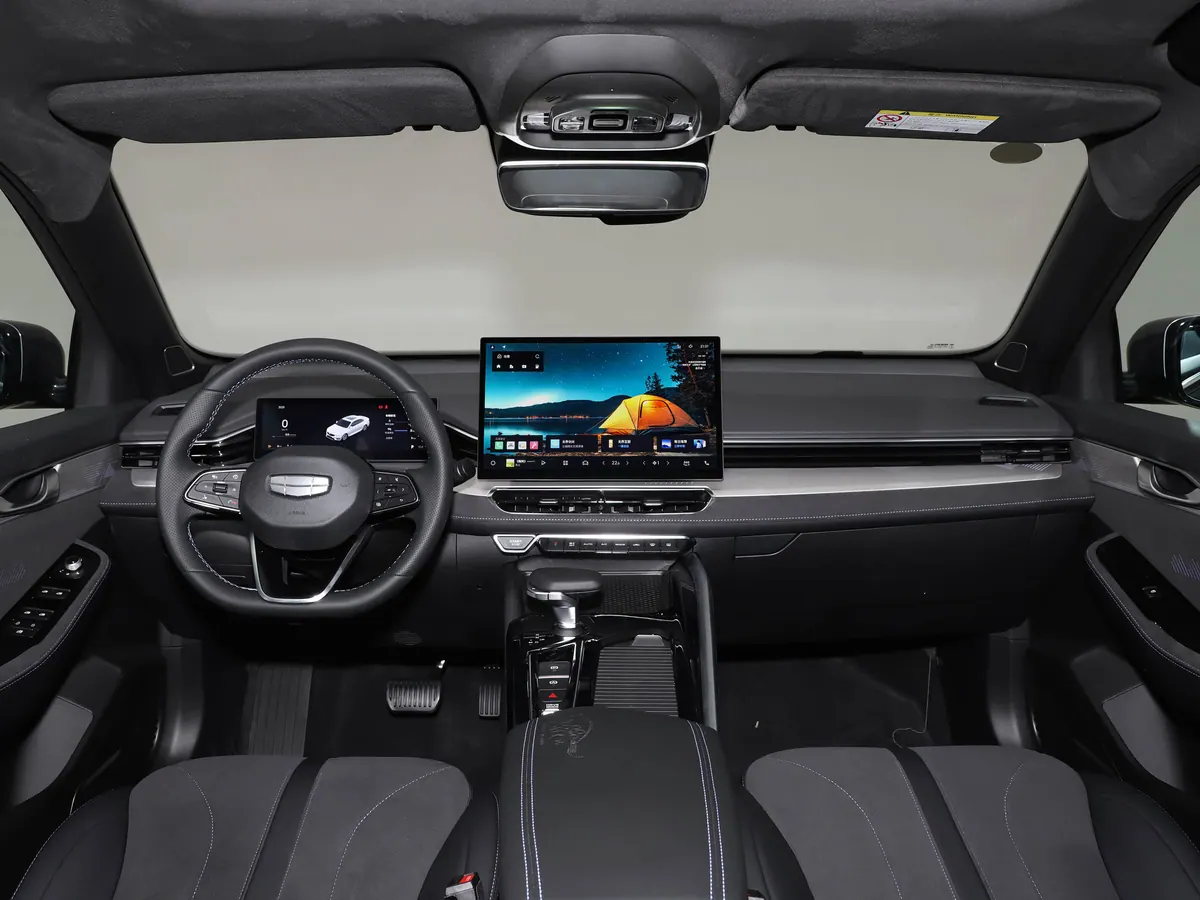 Geely Preface - photo illustrative 5