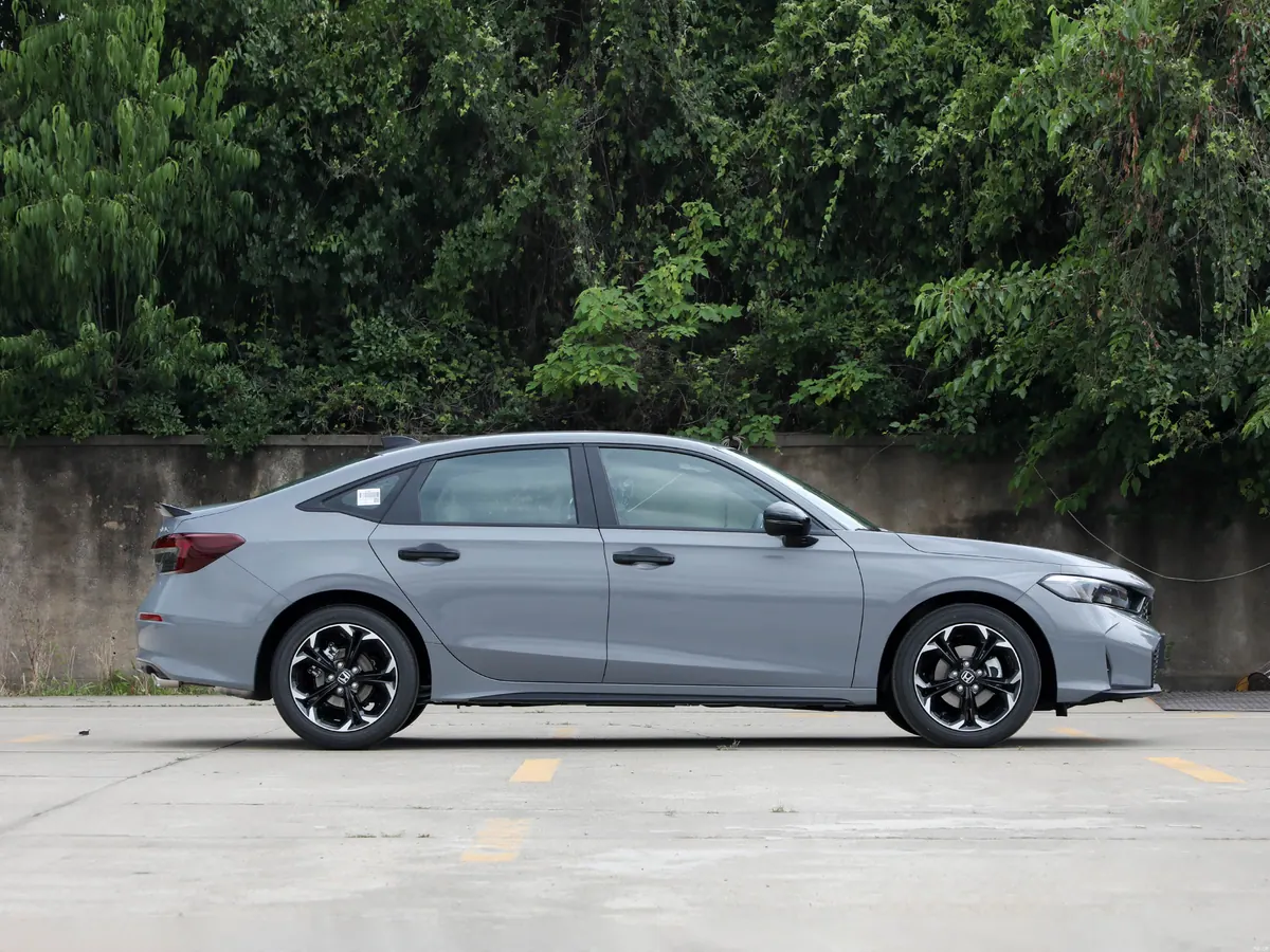 Honda Civic - photo illustrative 3