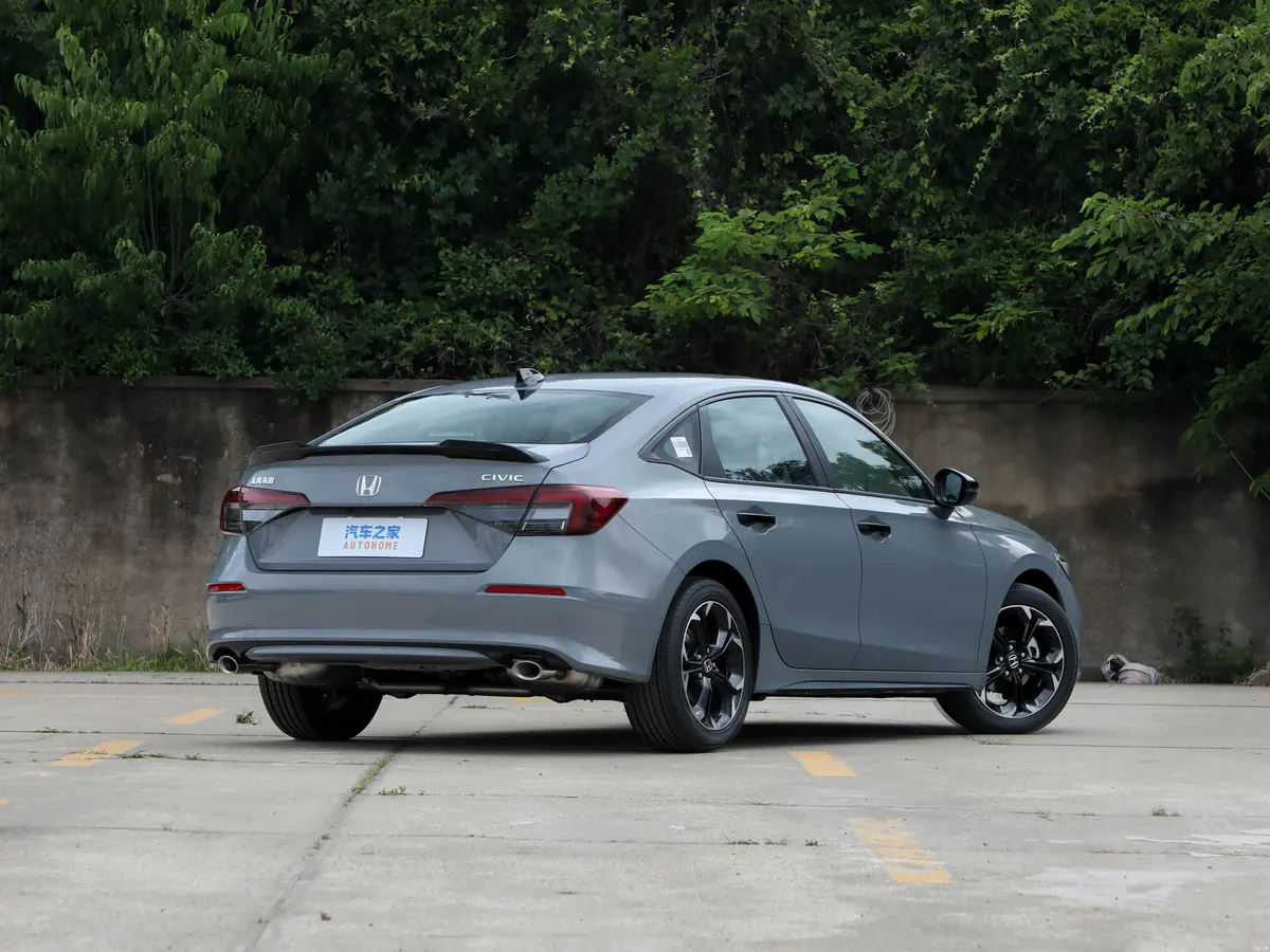 Honda Civic - photo illustrative 4