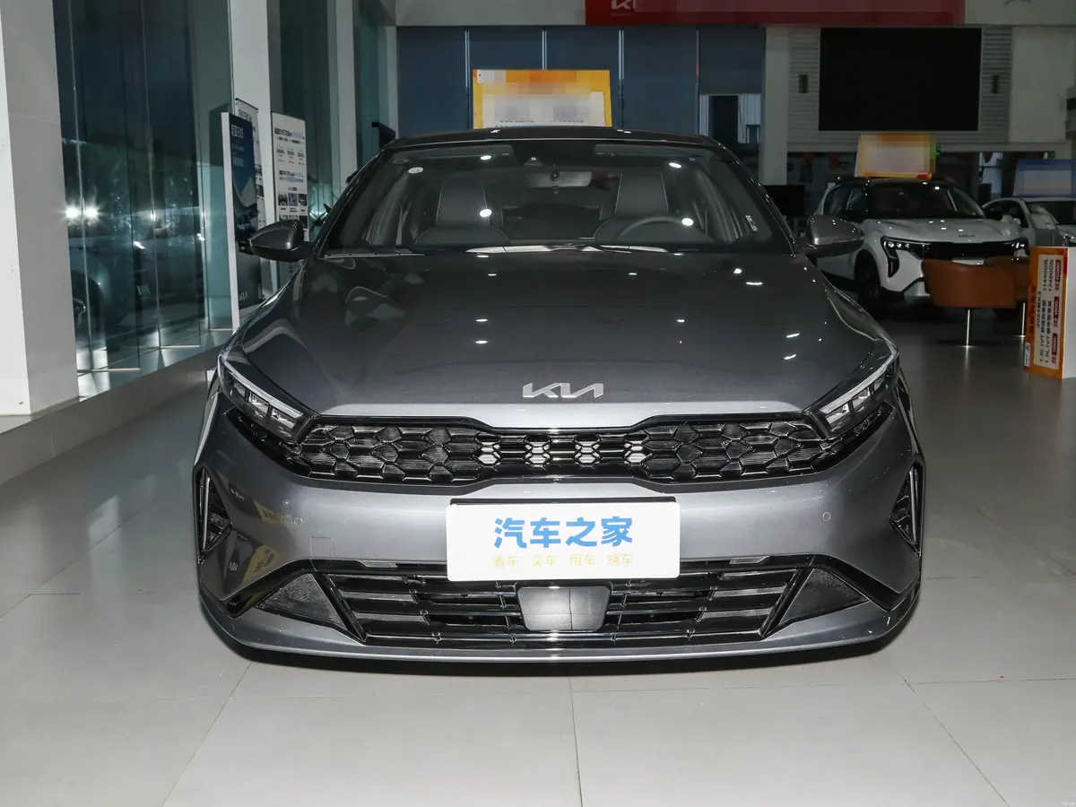 Kia K3 2024 - photo illustrative 3