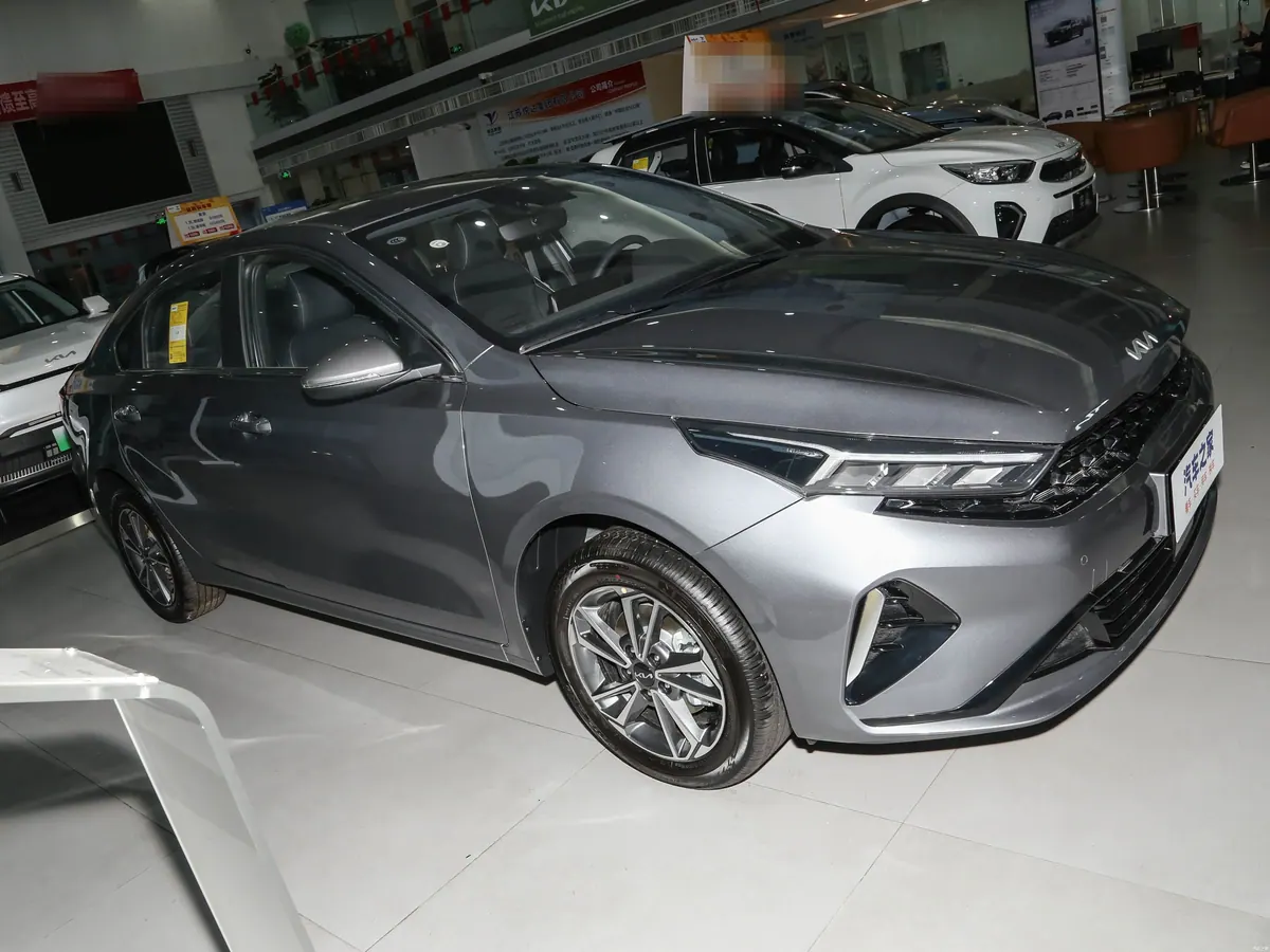 Kia K3 2024 - photo illustrative 4
