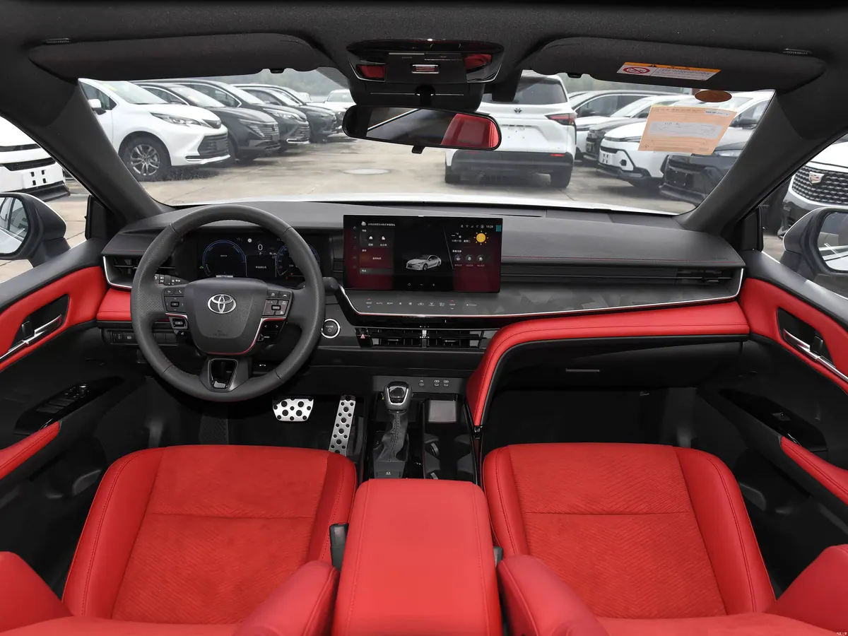 Toyota Camry - photo illustrative 5