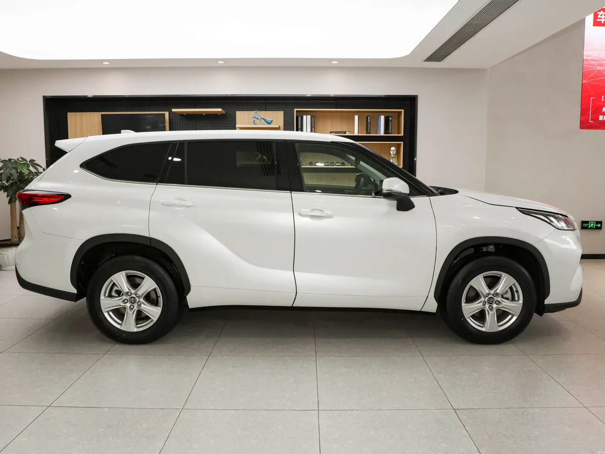 Toyota Highlander - photo illustrative 3