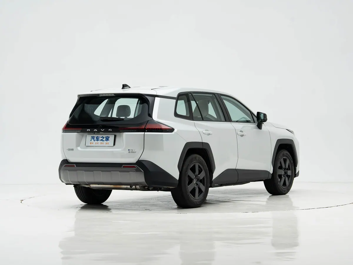 Toyota RAV4 - photo illustrative 4