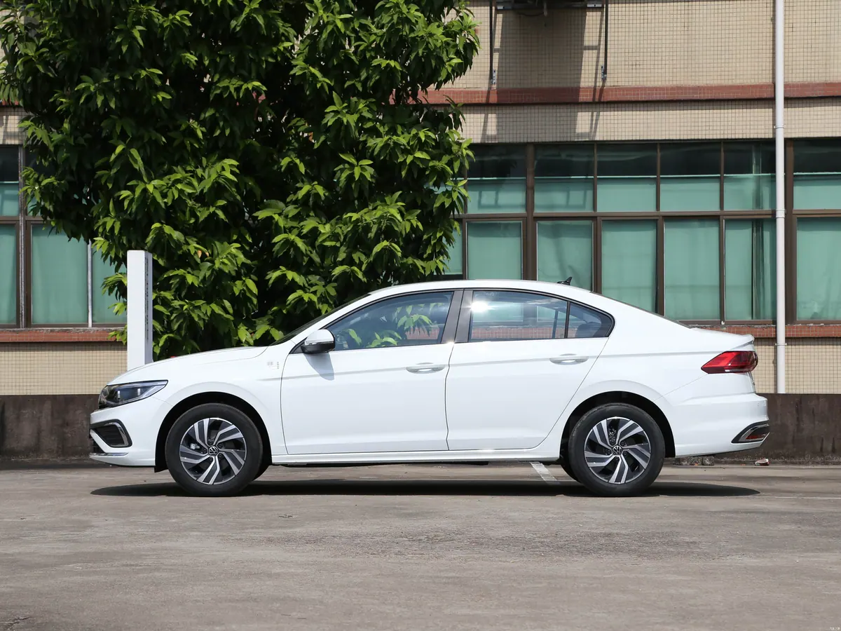 Volkswagen Bora 2025 - photo illustrative 3