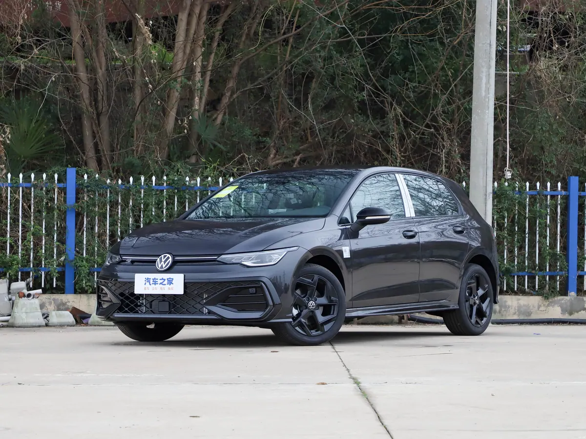 Volkswagen Golf 8.5 2026 - photo illustrative