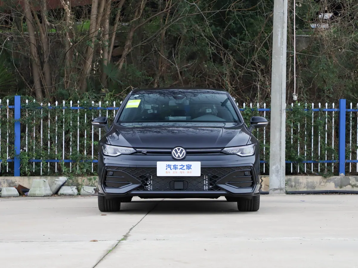 Volkswagen Golf 8.5 2026 - photo illustrative 2