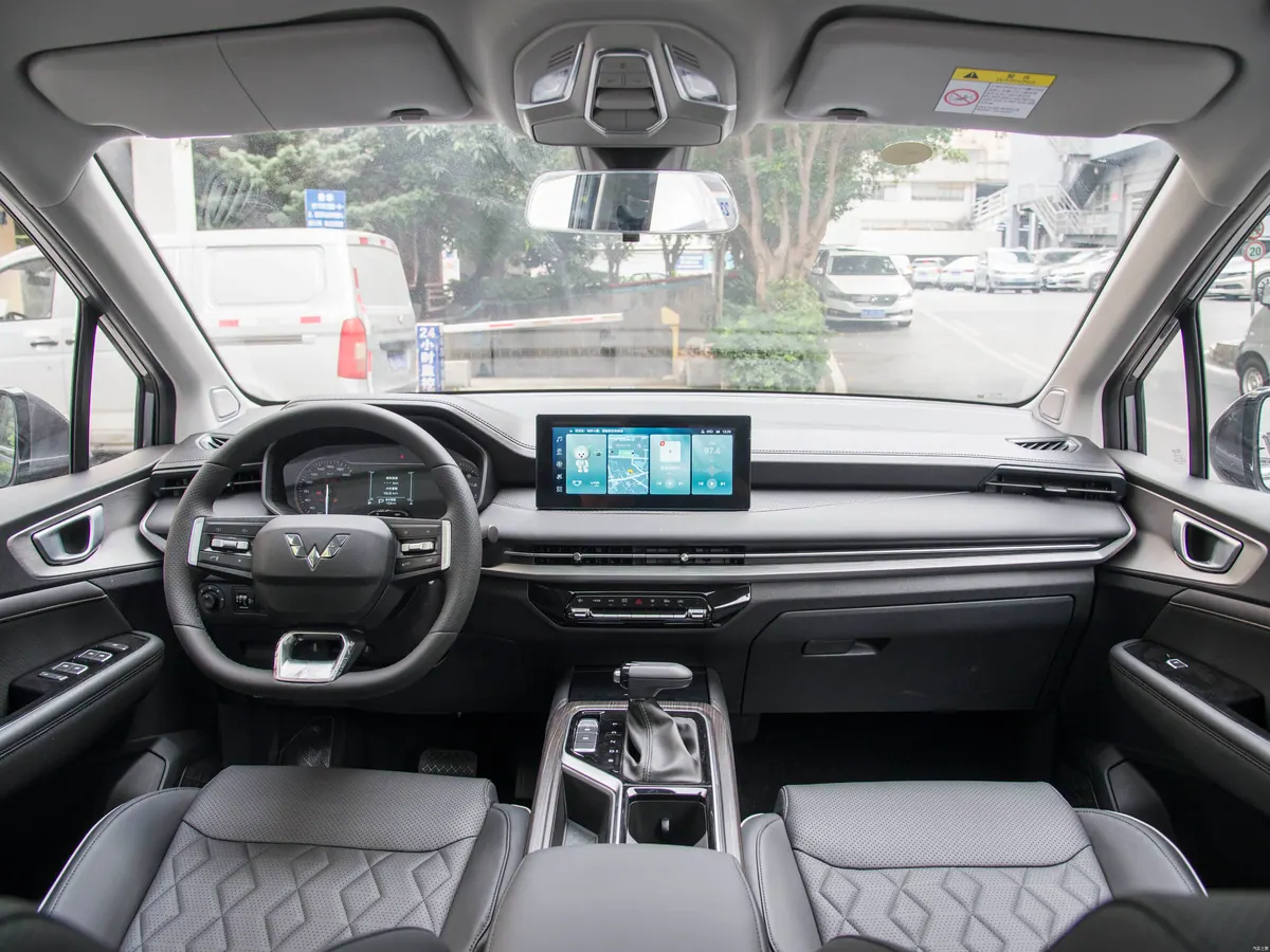 Wuling Jiachen 2022 - photo illustrative 5